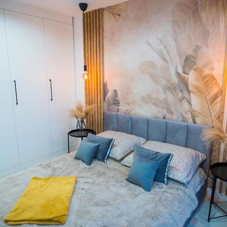 Nowoczesny Apartament Ludova Biskupiec  Exteriör bild