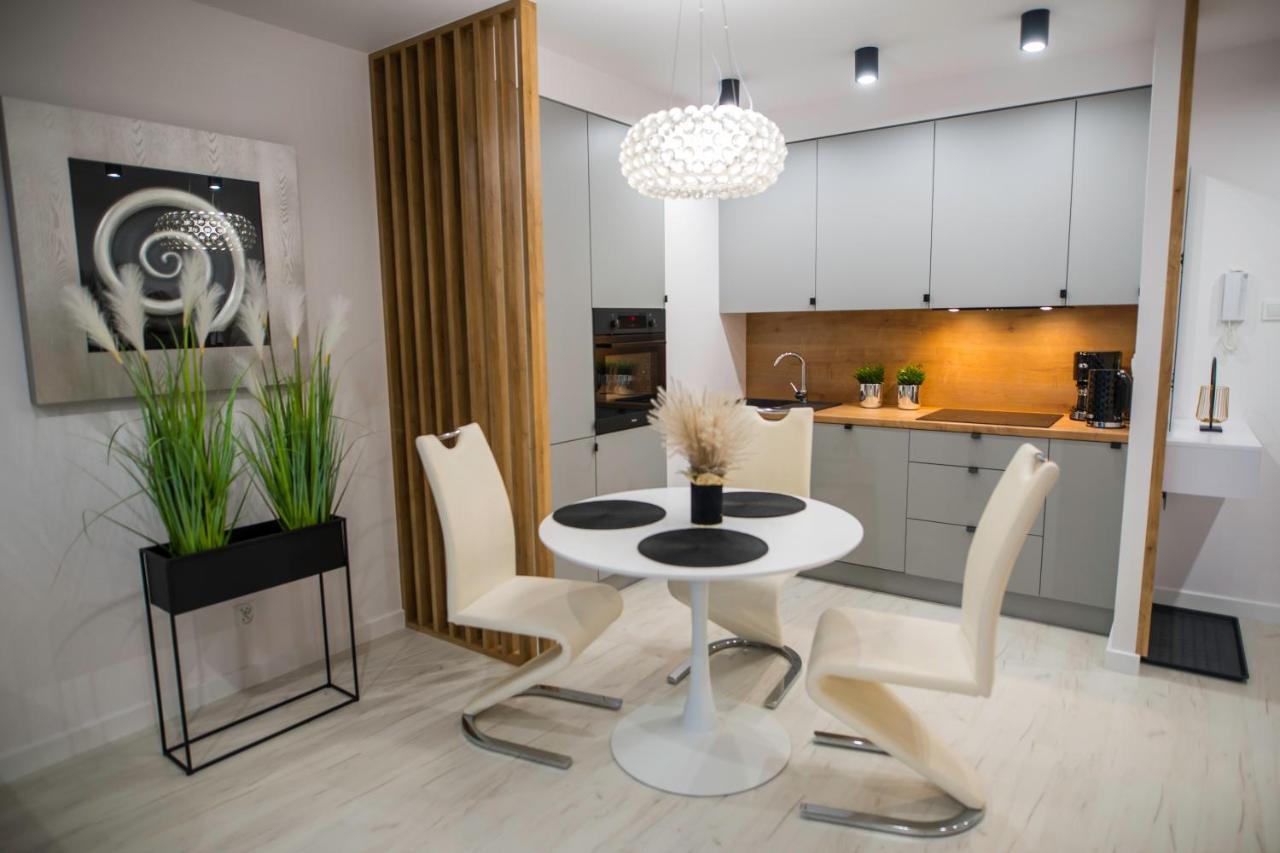 Nowoczesny Apartament Ludova Biskupiec  Exteriör bild