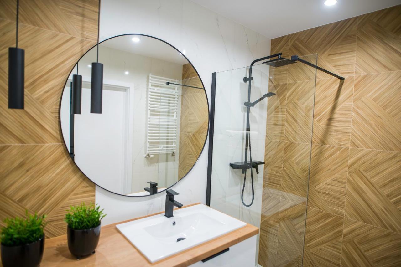Nowoczesny Apartament Ludova Biskupiec  Exteriör bild