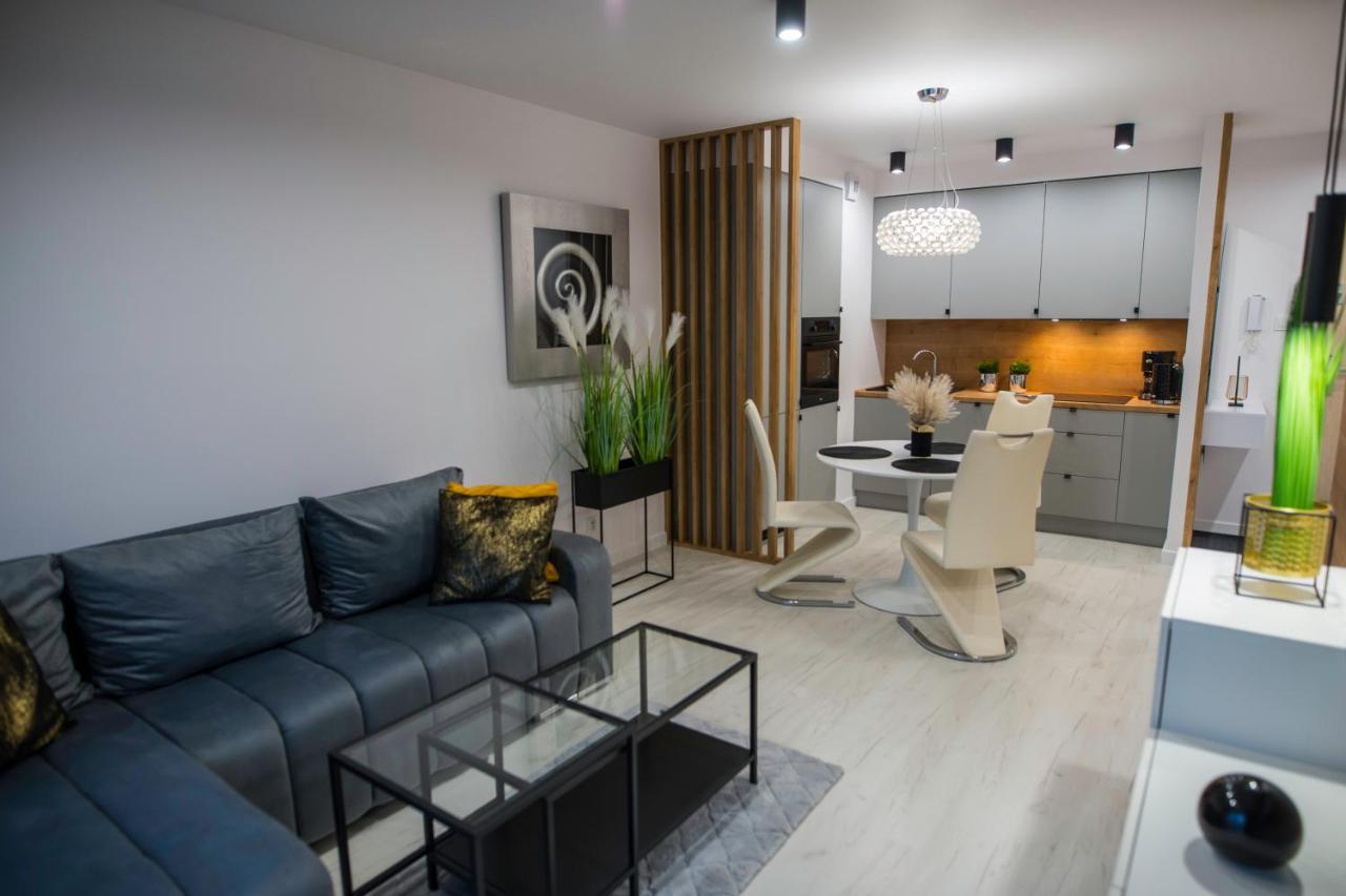 Nowoczesny Apartament Ludova Biskupiec  Exteriör bild