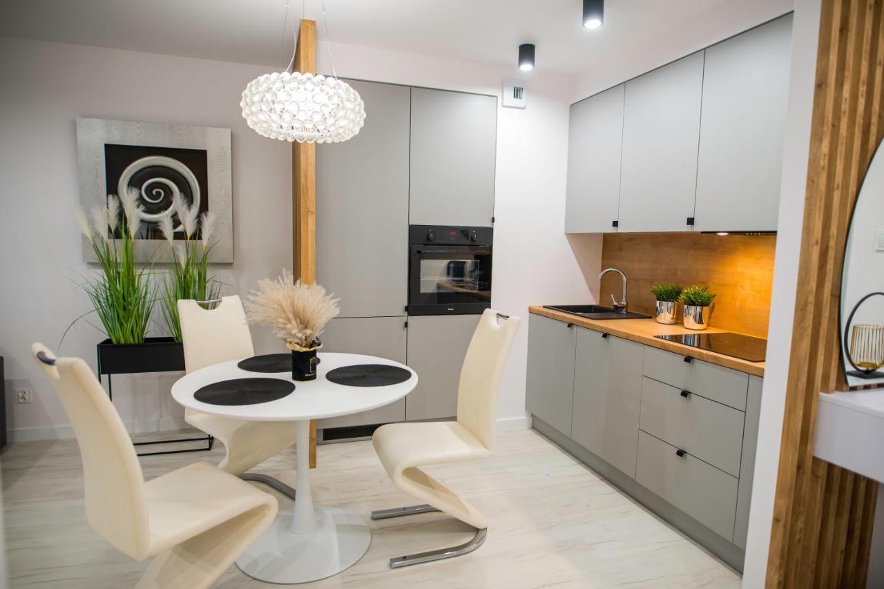 Nowoczesny Apartament Ludova Biskupiec  Exteriör bild