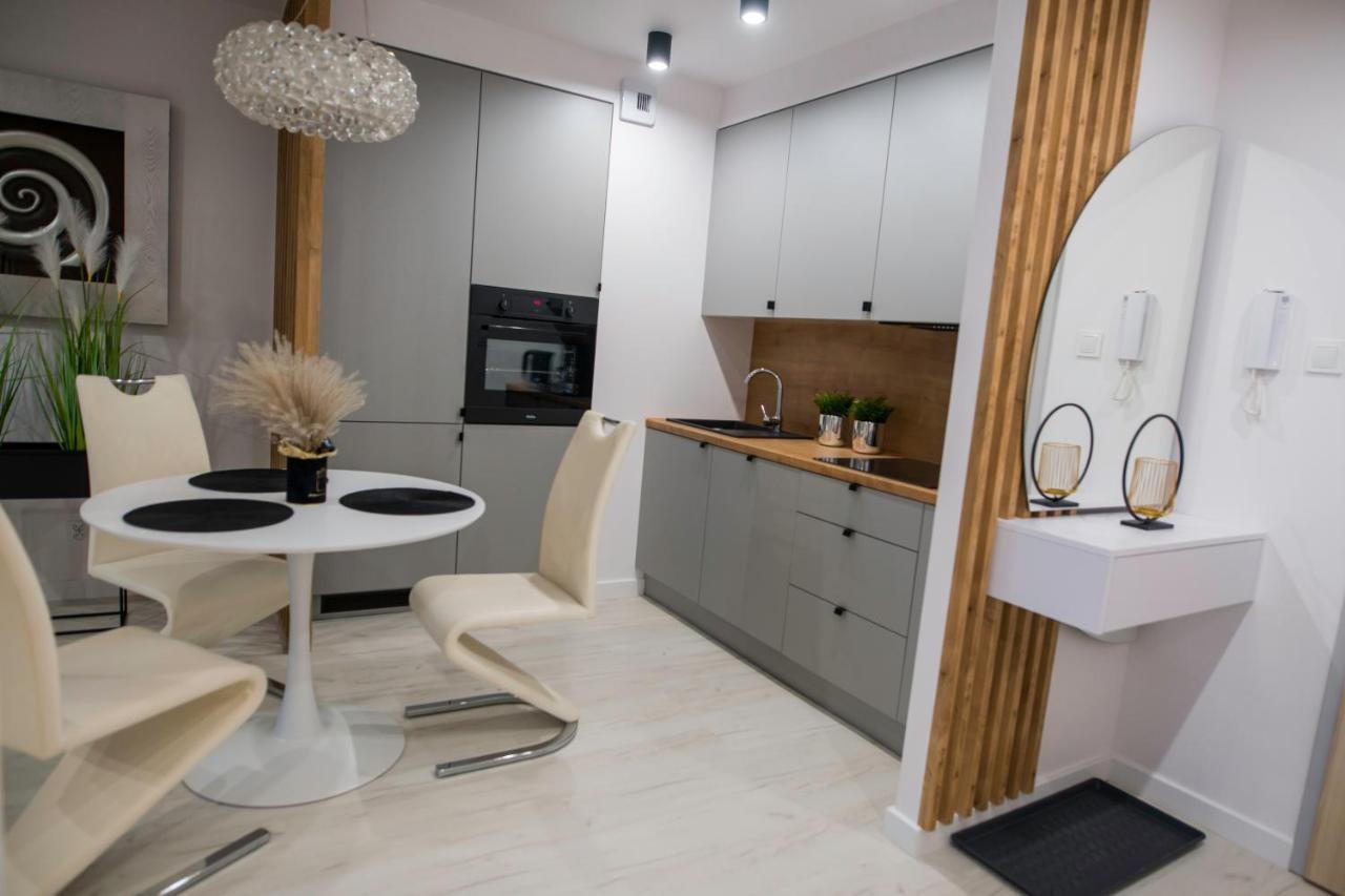 Nowoczesny Apartament Ludova Biskupiec  Exteriör bild