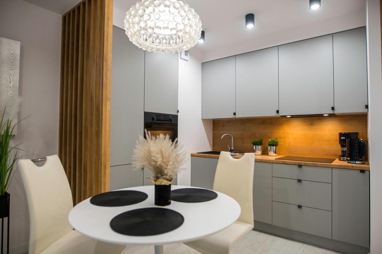 Nowoczesny Apartament Ludova Biskupiec  Exteriör bild